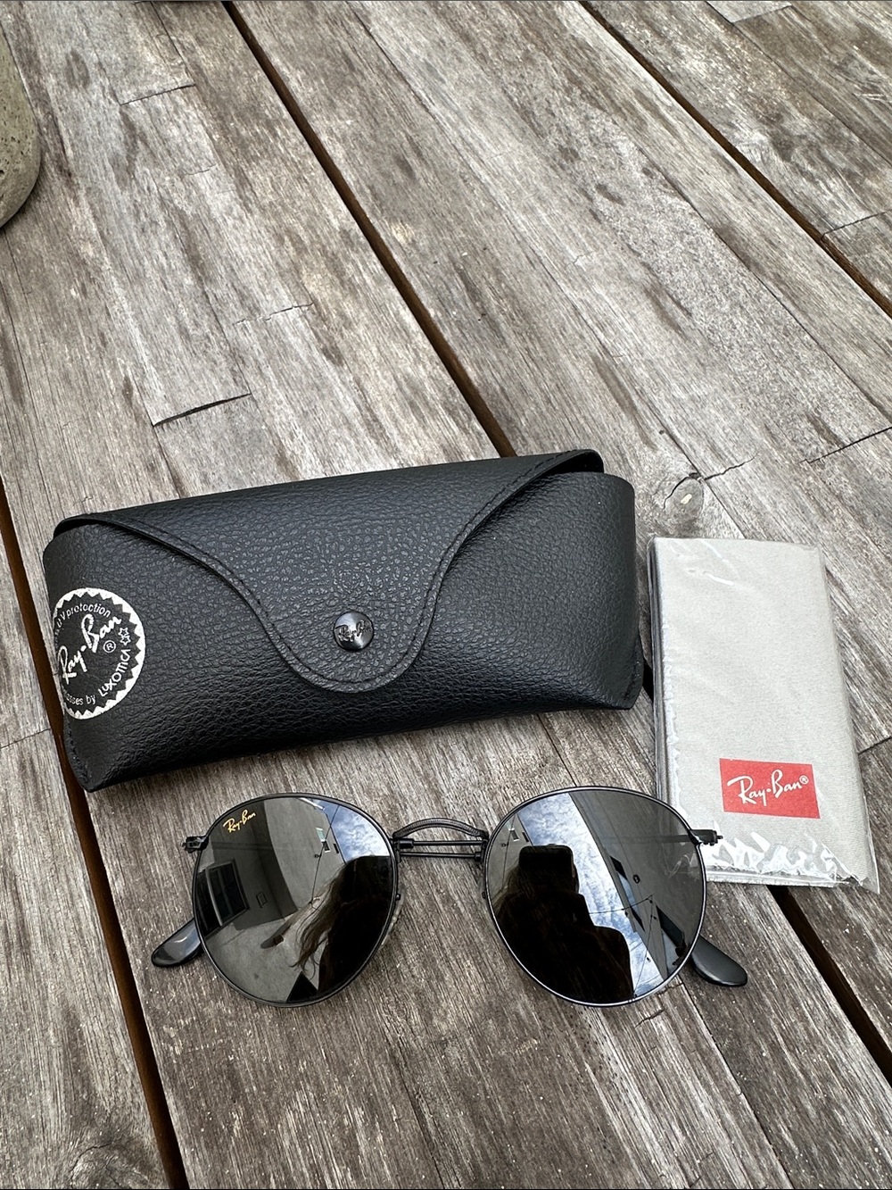 Ray-Ban Men’s Round Sunglasses - Black Frames with Dark Lenses